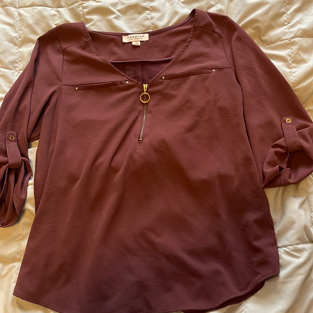 Maroon top. Size large. Very comfy and flowy